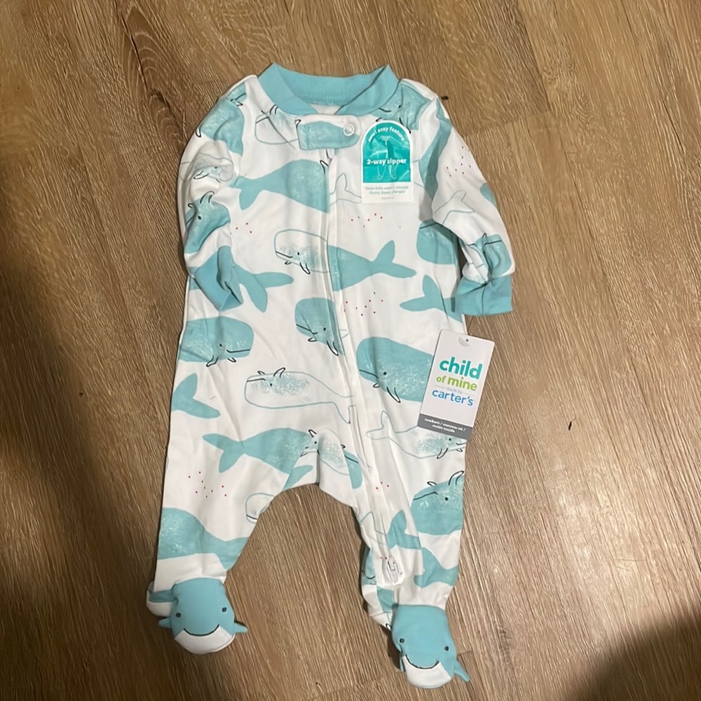 Newborn whale 🐳 onsie